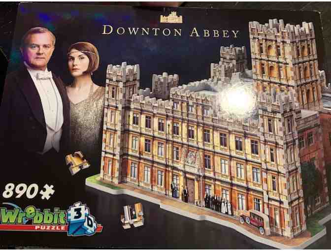 Downtown Abbey - 3-D Puzzle, Collectible Snow Globe and DVD of the Movie