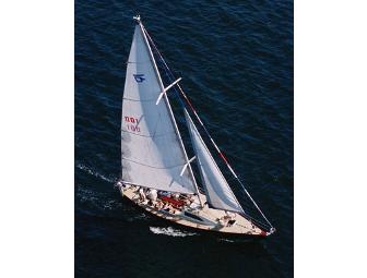 Private two hour sailing cruise in Newport for 2 - 6 guests