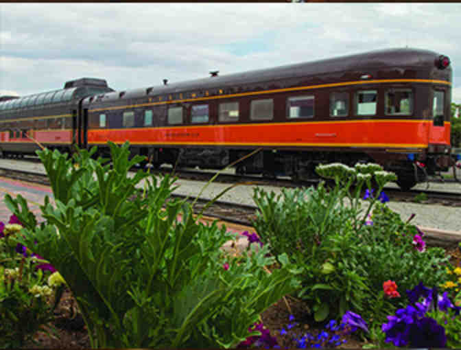 Round-Trip Travel for 2 Aboard a Pullman Train