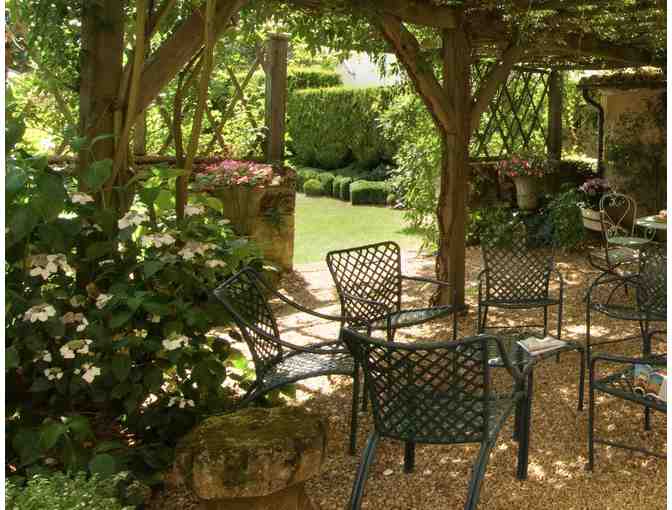 One Week Stay at Maison Rose with Unique Experiences