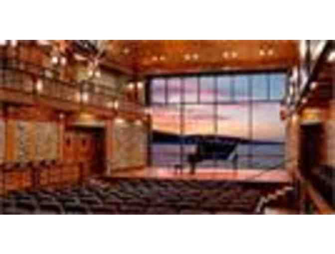 2 Night Rockport, MA Get-Away with Dinner and a Show!