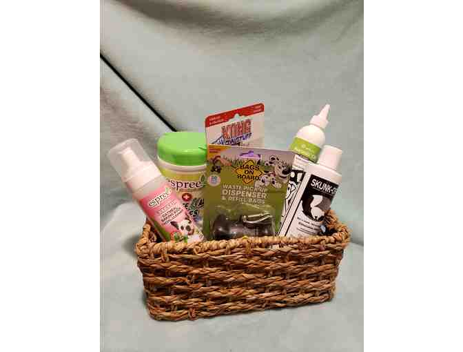 Loving Family Animal Hospital Basket and Exam for a Dog or Cat