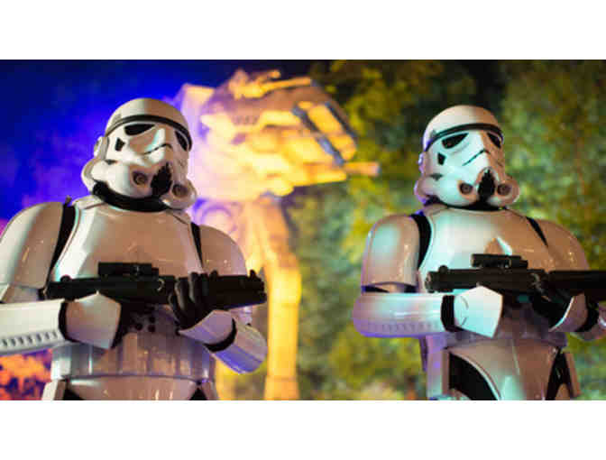 4 Disney theme park One-Day Park Hopper tickets