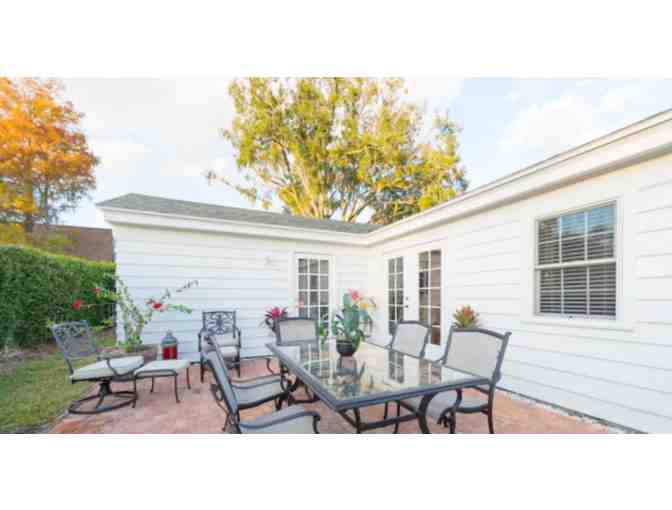 A rare find-2 Bedroom, 2 1/2 Bathroom Guest House with Private Entrance in College Park