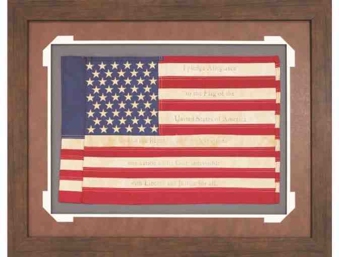 Beautiful Presentation Piece of Framed US Flag - Photo 1