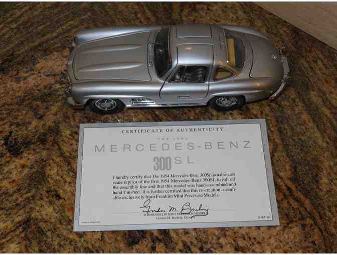 Model Car 1954 Mercedes Benz 300 SL Gullwing