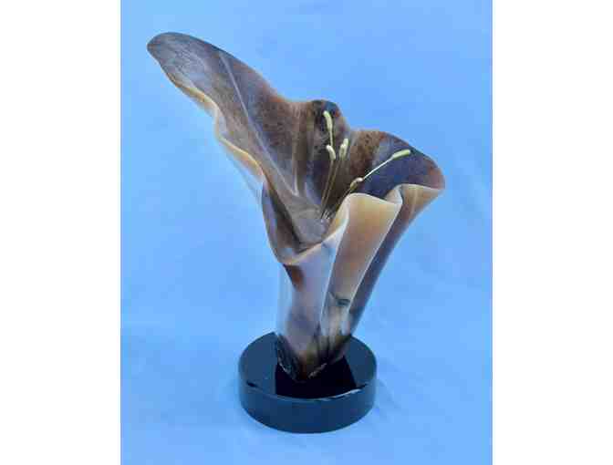 "Eocene Lilly" Sculpture created by Hugh Thompson III - Photo 5