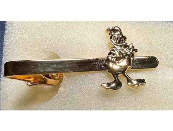 COLLECTABLE DONALD DUCK DISNEY Tie clip (GF)