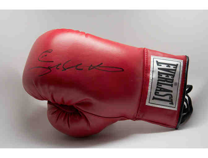 Sugar Ray Leonard Autographed Boxing Glove & Photo