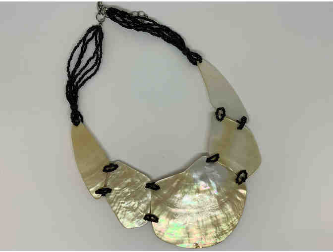 Mother of Pearl Necklace - Photo 3