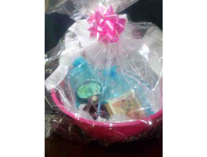 Beauty Gift Basket and Makeup Lesson - Photo 2