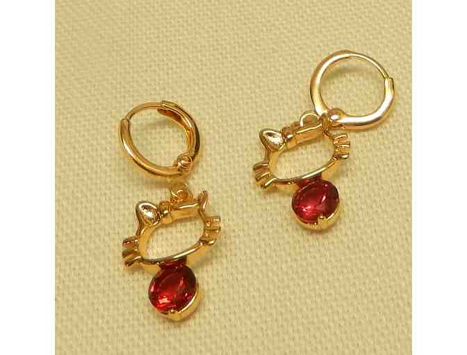 Cat face pierced earrings