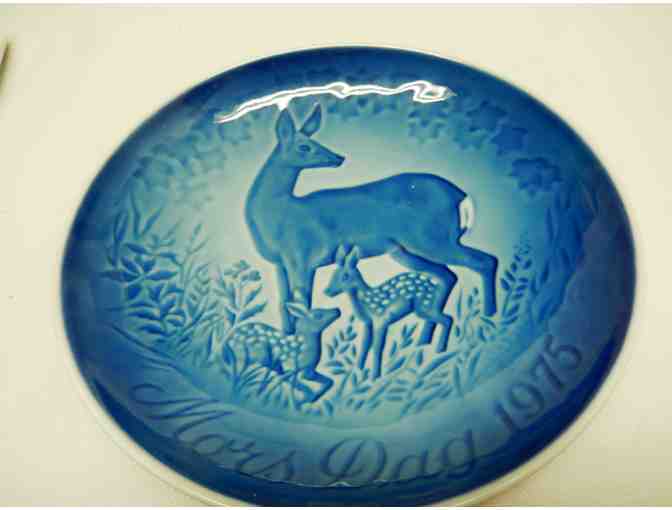 1975 Mother's Day porcelain 6' collector plate