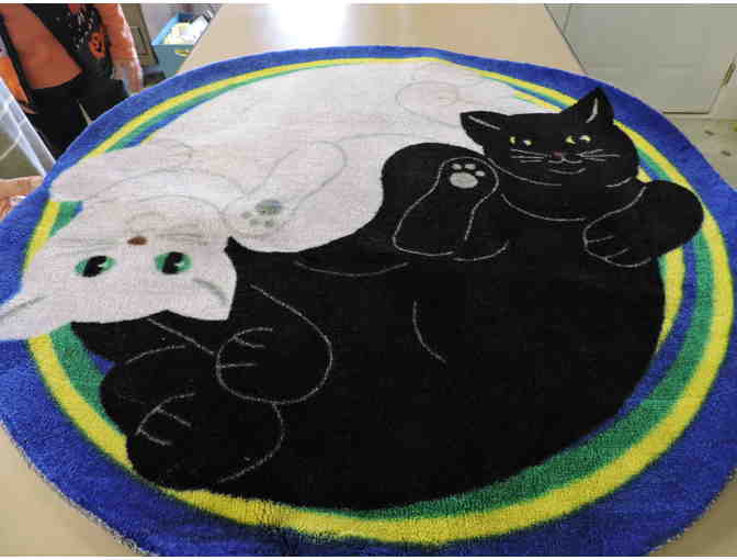 36' Kitty Yin Yang round rug