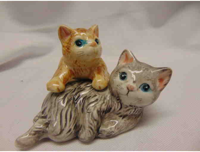 Adorable Cat Salt & Pepper Shakers - Photo 1