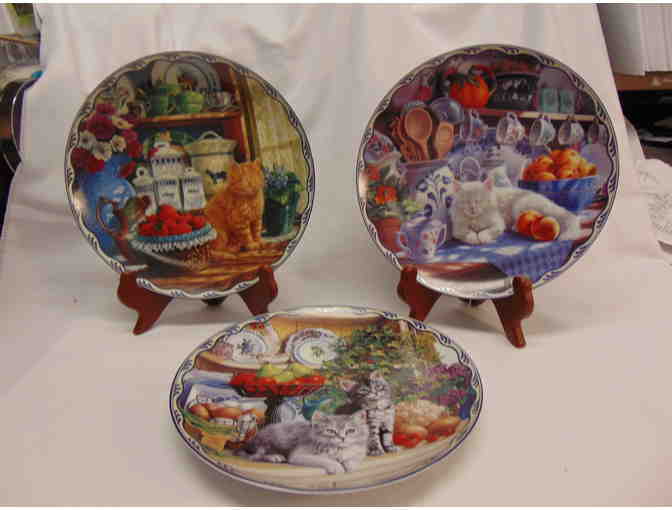 3 Cute 8" Collector Cat Plates - Photo 1