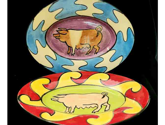 A Dozen Handcrafted Ceramic Pig Plates - Photo 4