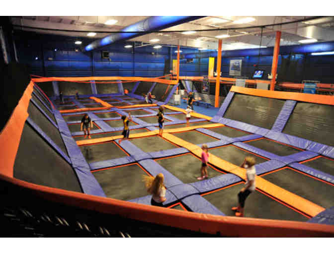1-Hour Passes to Sky Zone for Five