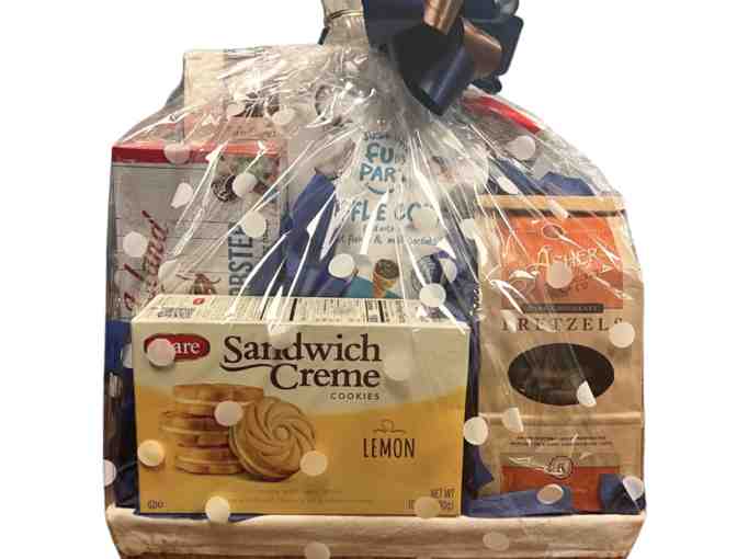 A Gourmet Gift Basket from Dave's Marketplace (I) - Photo 3