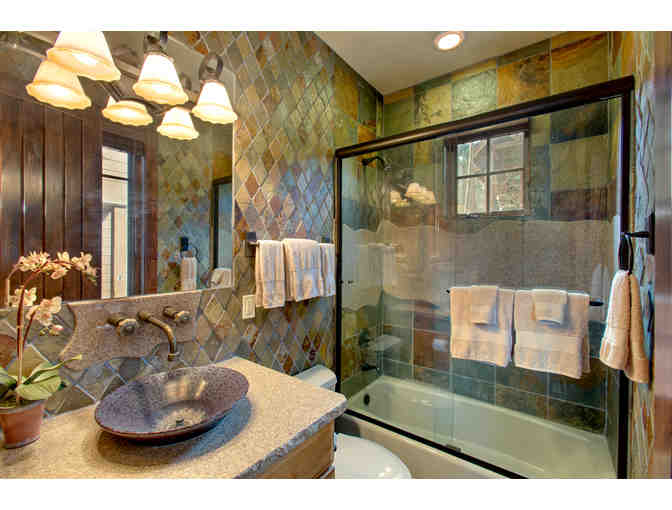 Fabulous 2-story Lakeview Tahoe Vacation Home - 1 week 10/15 - 4/16