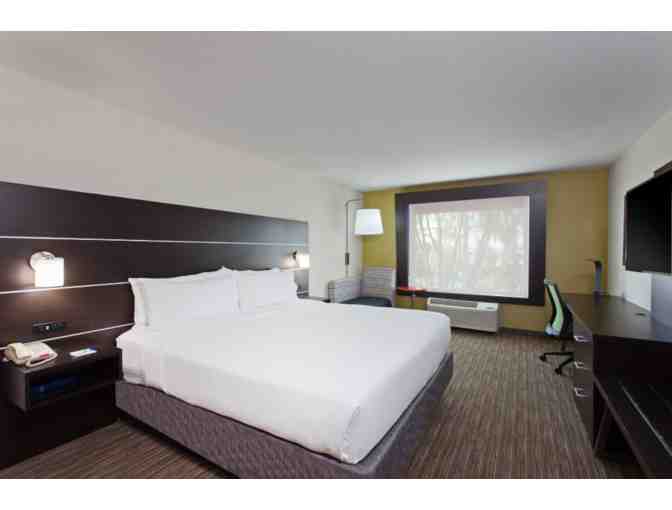 Oakland, CA - Holiday Inn Express Oakland Airport - One night stay with breakfast - Photo 4