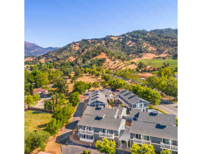 Calistoga, CA - Up Valley Inn & Hot Springs - One night stay with bottle of wine