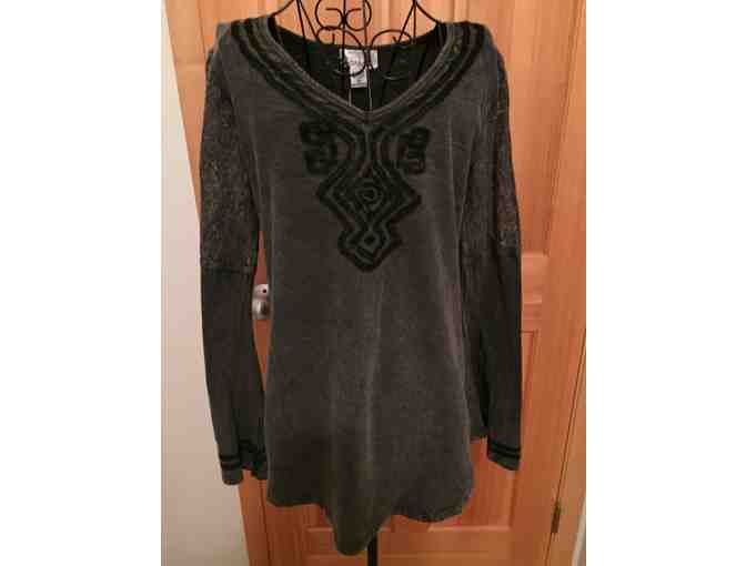 Fashionologie top, Bangle Bracelet & Gift Card