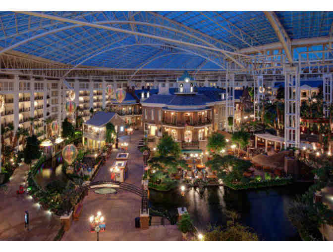 Gaylord Opryland Resort - 1 Night stay Atrium view room w/ Lunch Cruise