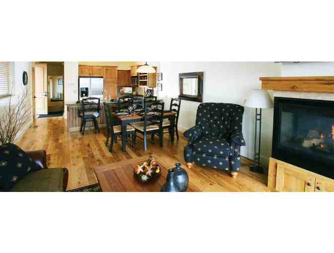 2 Night Stay in a Luxury Newpark Townhome