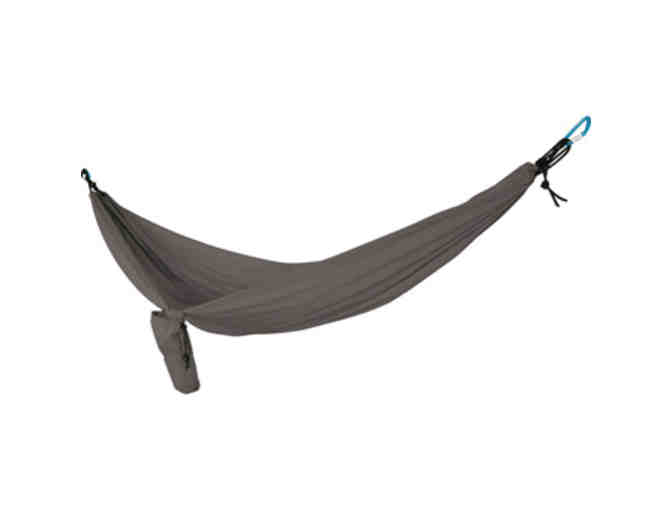 Peregrine Flight 18+ in Daypack Blue and Refuge Lite Hammock in Earlgrey