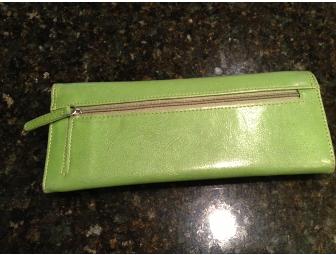leather wallet/clutch in peridot green