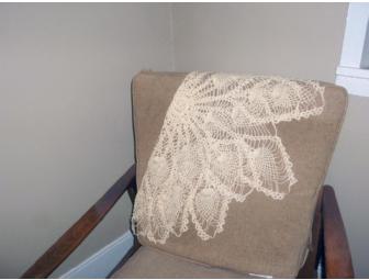 antique crocheted table topper centerpiece (34' diameter)