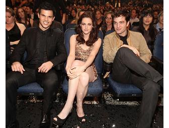 2 tickets to the PEOPLE'S CHOICE AWARDS