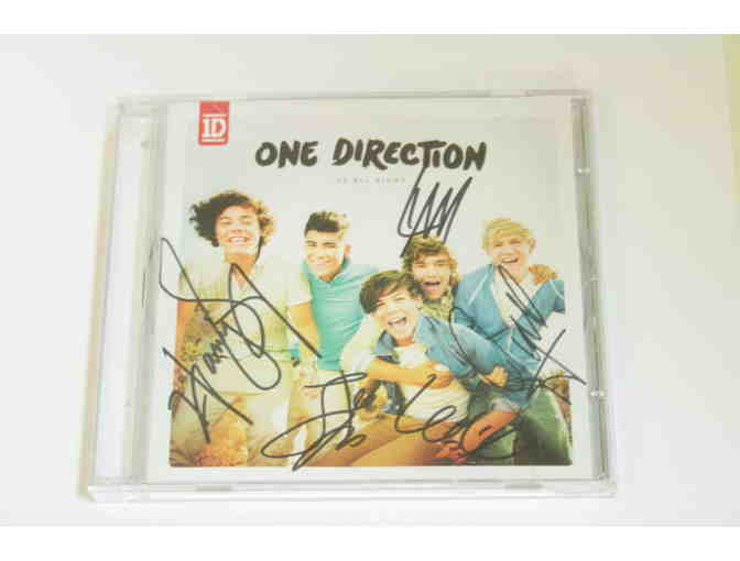 SIGNED BY ONE DIRECTION!!!! Up All Night CD signed by Niall, Zayn, Liam, Harry & Louis!
