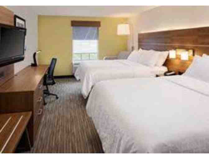 1 Night Stay at The Holiday Inn Express Harrisburg/Hershey & 2 Hershey Park Tickets - Photo 2