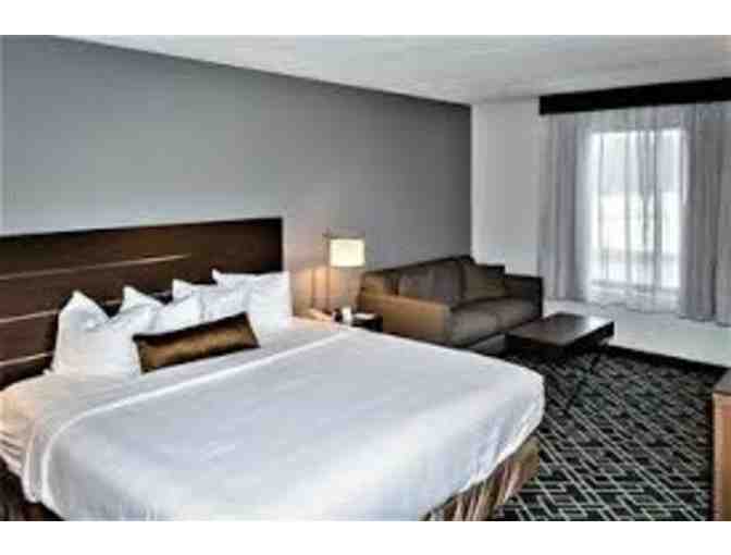 1 Night Stay at The Best Western Inn Hunts Landing & 20 GC to Two Rivers Grille