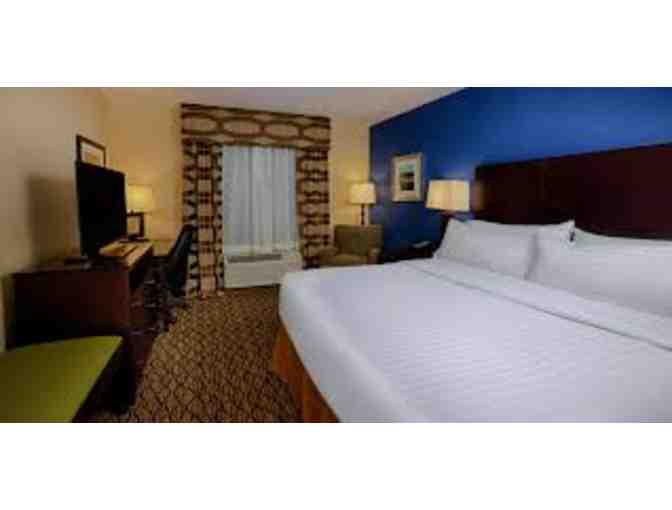 1 Night Stay at The Holiday Inn Express Bordentown - Trenton South - Photo 2