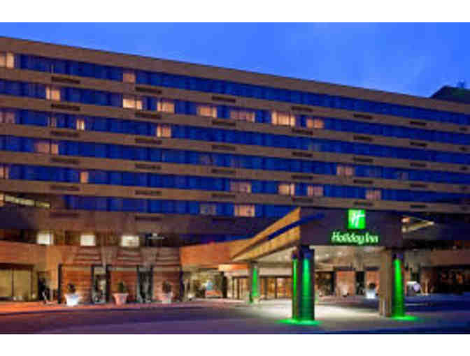 1 Night Stay at Holiday Inn Secaucus with Breakfast for 2 & $40 GC to Al Di La Restaurant - Photo 1