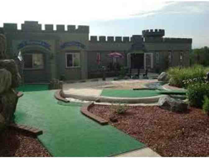 Castle Cove Mini Golf Package