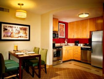 Residence Inn by Marriott Hollywood retreat -Experience the Glitz and Glamour of L.A.!