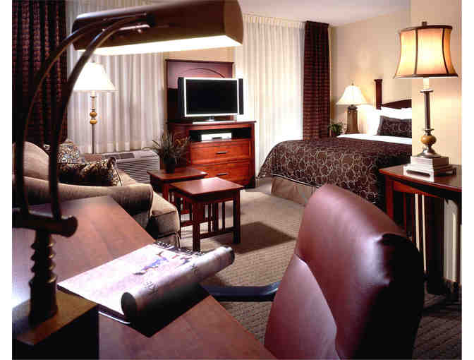 Staybridge Suites Seattle- North - Everett  & Golf at Harbour Pointe