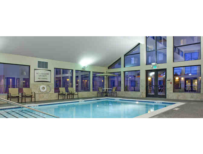 Staybridge Suites Seattle- North - Everett  & Golf at Harbour Pointe