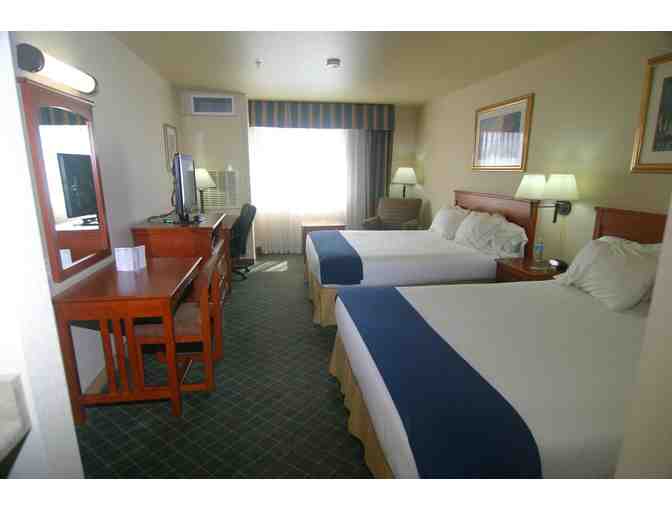 Shopping Package-Holiday Inn Express & Suites Everett
