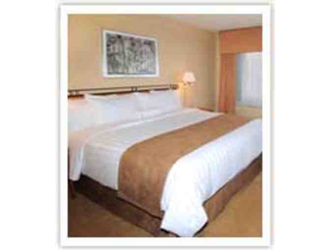 Seattle City Passes and Dinner -Travelodge Seattle Center