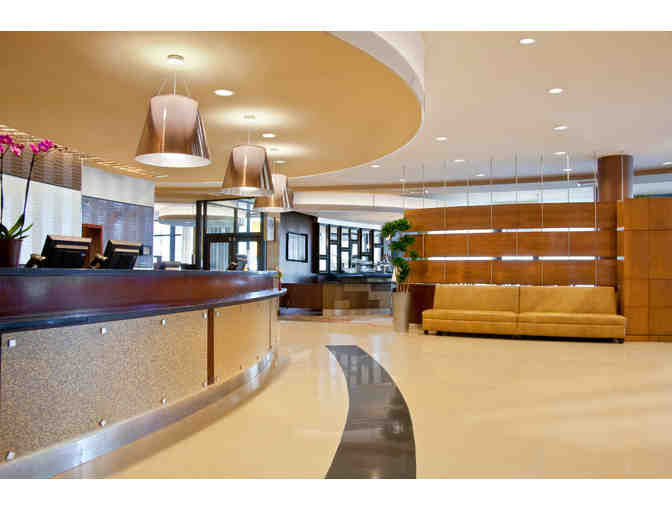 Courtyard by Marriott (Downtown Bellevue) - Weekend Escape on the Eastside