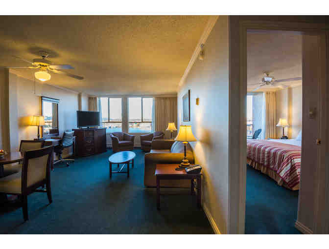 Victoria Harbour Towers Hotel & Suites