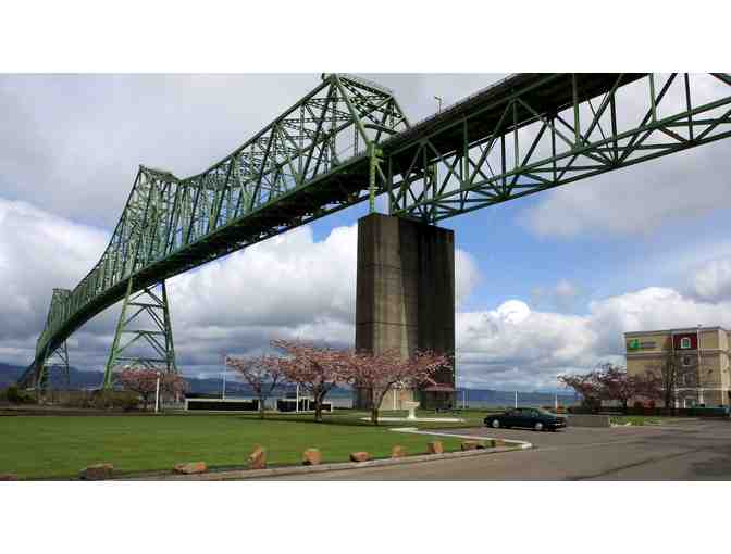 NEW ITEM- Travel Astoria