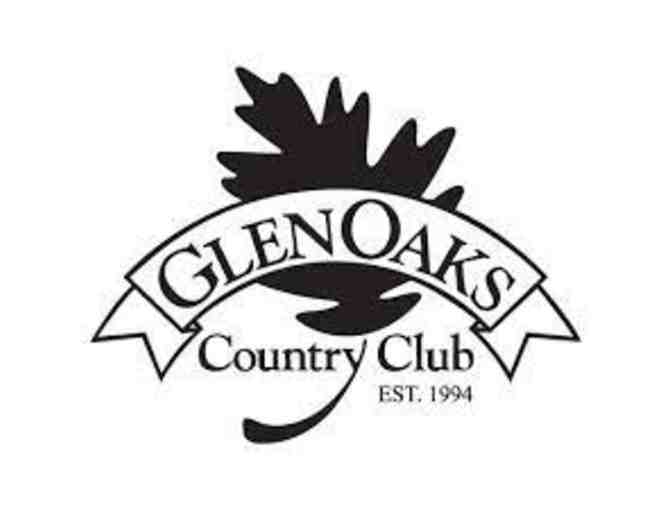 Golfing at Glenn Oaks Country Club in Des Moines