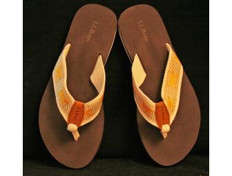 Women's L.L. Bean Flip Flops with Yellow Lab Motif - Fits Sizes 8 - 8 1/2