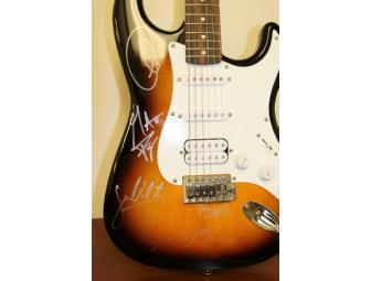 Guitar signed by Maroon 5